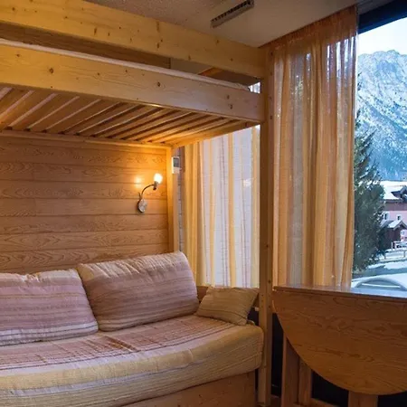 Apartment 2/3 Pers. Centre De Avec Jardinet, Parking Et Casier A Skis - Fr-1-266-222